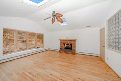 263 N Country Road, Smithtown, NY 11787 - Photo 19