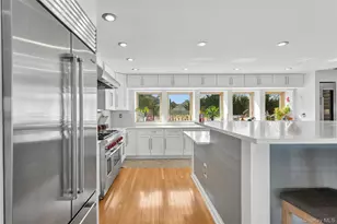 416 W Bay Dr, Long Beach, NY 11561 - Photo 11