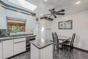 85-26 Palo Alto St, Hollis, NY 11423 - Photo 7