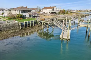 255 Delaware Ave, Island Park, NY 11558 - Photo 25