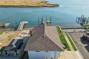 255 Delaware Ave, Island Park, NY 11558 - Photo 19