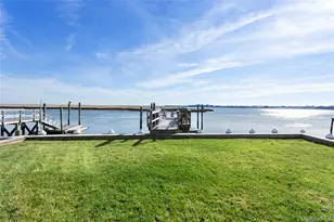 255 Delaware Ave, Island Park, NY 11558 - Photo 5