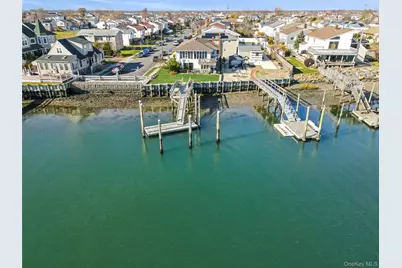 255 Delaware Avenue, Island Park, NY 11558 - Photo 23