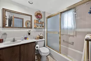 2003 Park Ave, East Meadow, NY 11554 - Photo 15