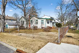 2003 Park Ave, East Meadow, NY 11554 - Photo 23