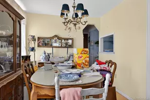 2003 Park Ave, East Meadow, NY 11554 - Photo 9