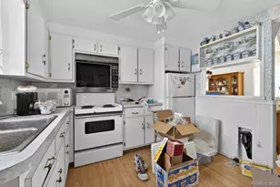 2003 Park Ave, East Meadow, NY 11554 - Photo 11