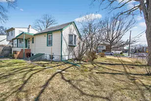 2003 Park Ave, East Meadow, NY 11554 - Photo 27