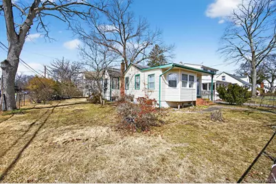 2003 Park Avenue, East Meadow, NY 11554 - Photo 19