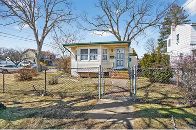 2003 Park Avenue, East Meadow, NY 11554 - Photo 21