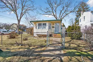 2003 Park Ave, East Meadow, NY 11554 - Photo 21