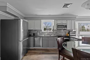 16 Loughlin Dr, Shirley, NY 11967 - Photo 11