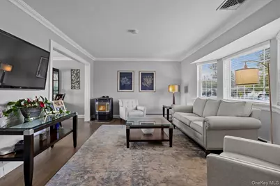 16 Loughlin Drive, Shirley, NY 11967 - Photo 5