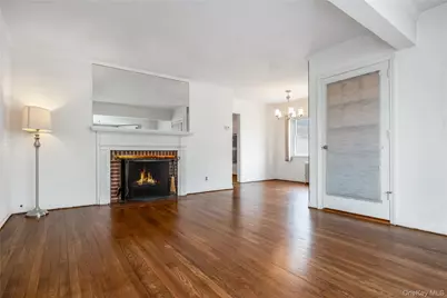 124 Greystone Road, Rockville Centre, NY 11570 - Photo 5