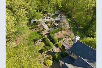 33 Greenbriar Drive, Chappaqua, NY 10514 - Photo 37