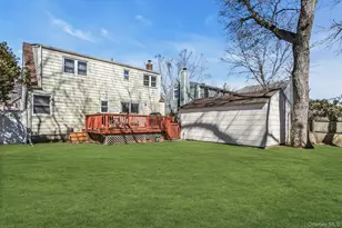 1844 Old Mill Rd, Merrick, NY 11566 - Photo 23