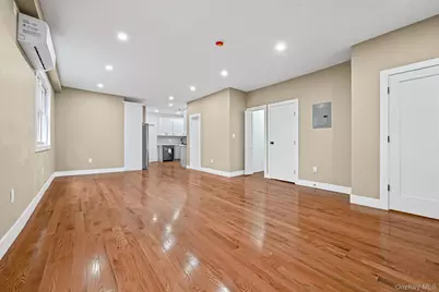 9210 104th Street, Richmond Hill, NY 11418 - Photo 9