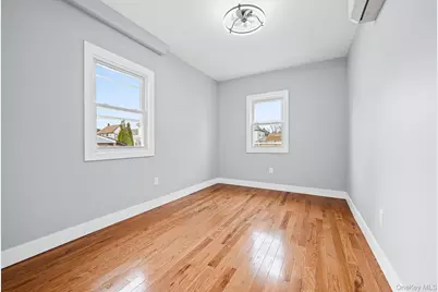 9210 104th Street, Richmond Hill, NY 11418 - Photo 15