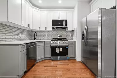 9210 104th Street, Richmond Hill, NY 11418 - Photo 19