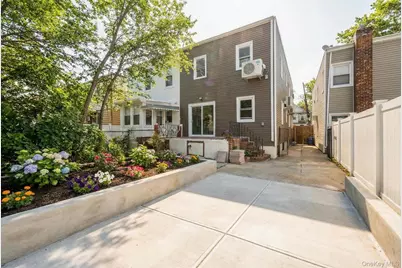9210 104th Street, Richmond Hill, NY 11418 - Photo 3