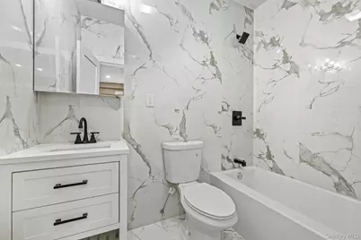 9210 104th Street, Richmond Hill, NY 11418 - Photo 11
