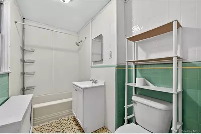 40 E 24th Street, Huntington Station, NY 11746 - Photo 25