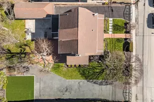 348 Mulry Ln, Lawrence, NY 11559 - Photo 25