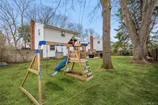 31 Munson Ct, Melville, NY 11747 - Photo 35