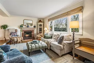 31 Munson Ct, Melville, NY 11747 - Photo 7