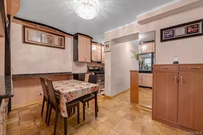 61-20 Grand Central Parkway #A307, Forest Hills, NY 11375 - Photo 7