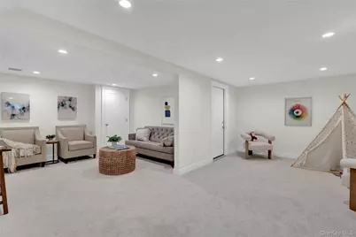 10 Poet Lane, Greenlawn, NY 11740 - Photo 19