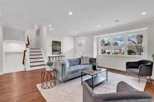 10 Poet Ln, Greenlawn, NY 11740 - Photo 9