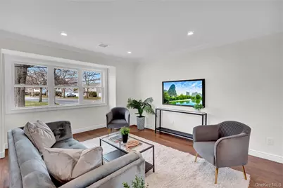 10 Poet Lane, Greenlawn, NY 11740 - Photo 5