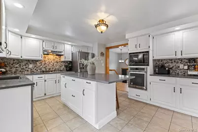 4 Stonewall Farm Road, Mahopac, NY 10541 - Photo 9
