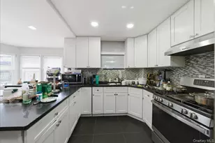 93-60 208th St, Queens Village, NY 11428 - Photo 3