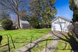 65 Jarvis Pl, Lynbrook, NY 11563 - Photo 21