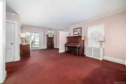 65 Jarvis Place, Lynbrook, NY 11563 - Photo 5