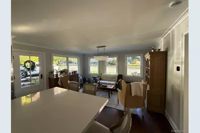 105 Myrtle Avenue, Port Jefferson, NY 11777 - Photo 5