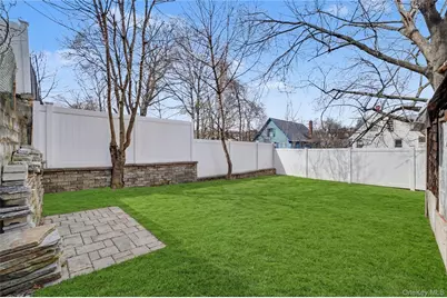 77 Robertson Avenue, White Plains, NY 10606 - Photo 37