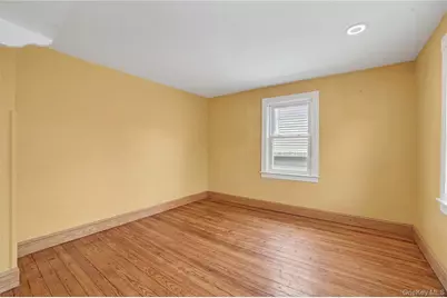 77 Robertson Avenue, White Plains, NY 10606 - Photo 17