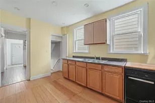 77 Robertson Ave, White Plains, NY 10606 - Photo 9