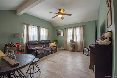 36 Narragansett Avenue, Medford, NY 11763 - Photo 11