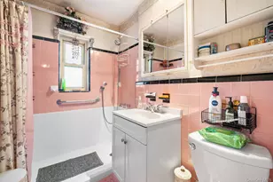1529 Hammersley Ave, Bronx, NY 10469 - Photo 11