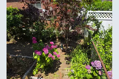 1529 Hammersley Avenue, Bronx, NY 10469 - Photo 21