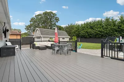 295 Silver Street, West Babylon, NY 11704 - Photo 17