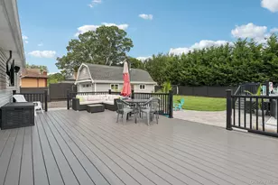 295 Silver St, West Babylon, NY 11704 - Photo 17