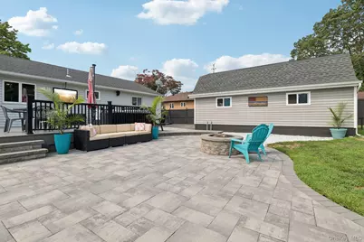 295 Silver Street, West Babylon, NY 11704 - Photo 19