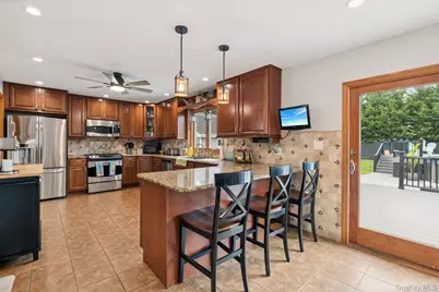 295 Silver Street, West Babylon, NY 11704 - Photo 5