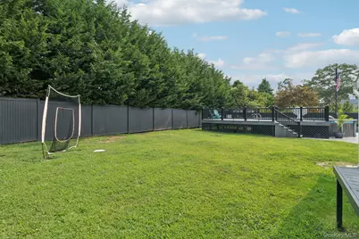 295 Silver Street, West Babylon, NY 11704 - Photo 25