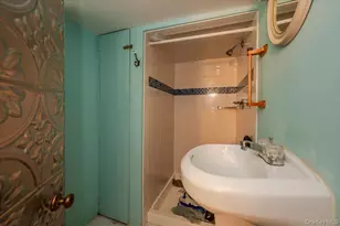 365 W Hudson St, Long Beach, NY 11561 - Photo 29